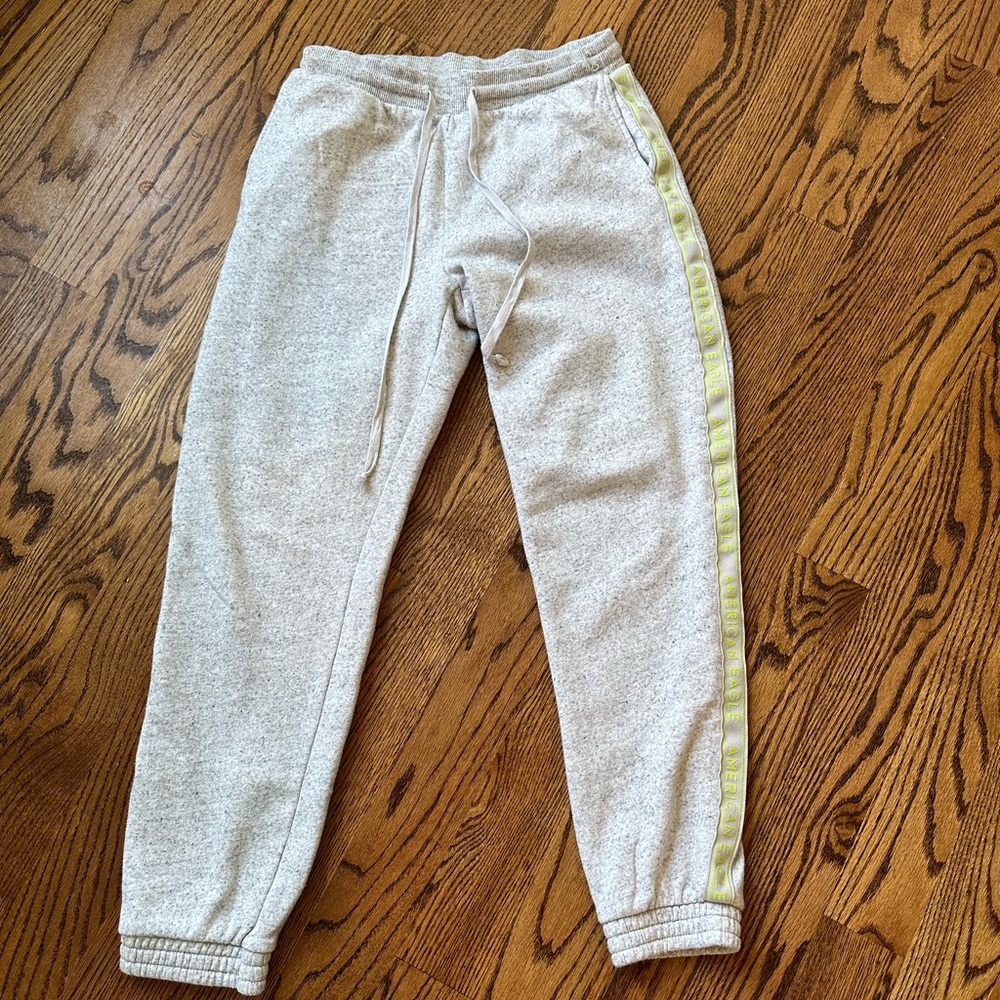 American eagle joggers size small